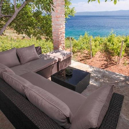 Robinson Capitano Villa Bol Exterior photo